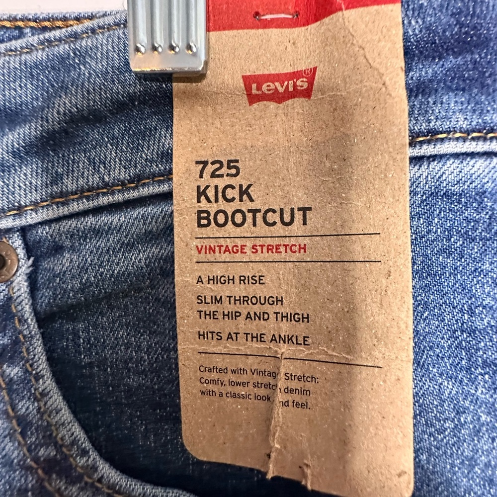 Levi's Womens Blue Jeans 725 kick boot. Size 32 - Picture 4 of 11